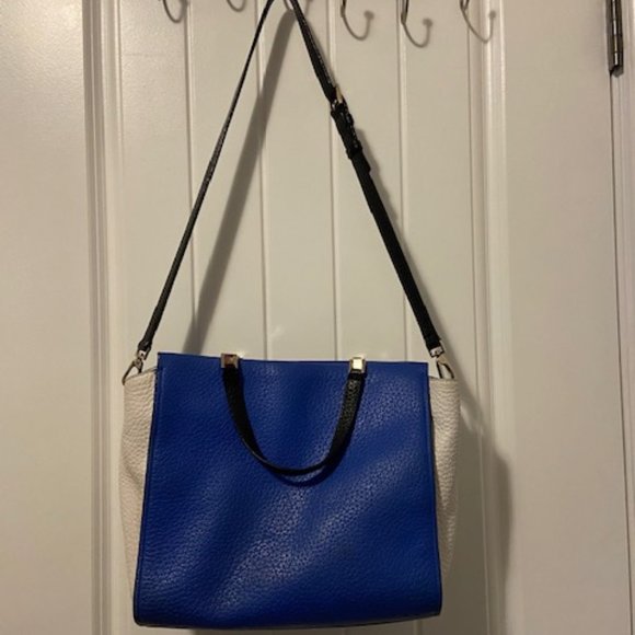 Kate Spade Blue And White Pebbled Leather Crossbody Purse With Handles - Picture 2 of 12